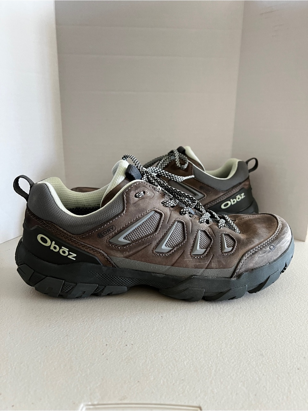 Oboz Sawtooth X Low Waterproof Hiking B-Dry Shoes Women's Size 10.5 Hazy Gray